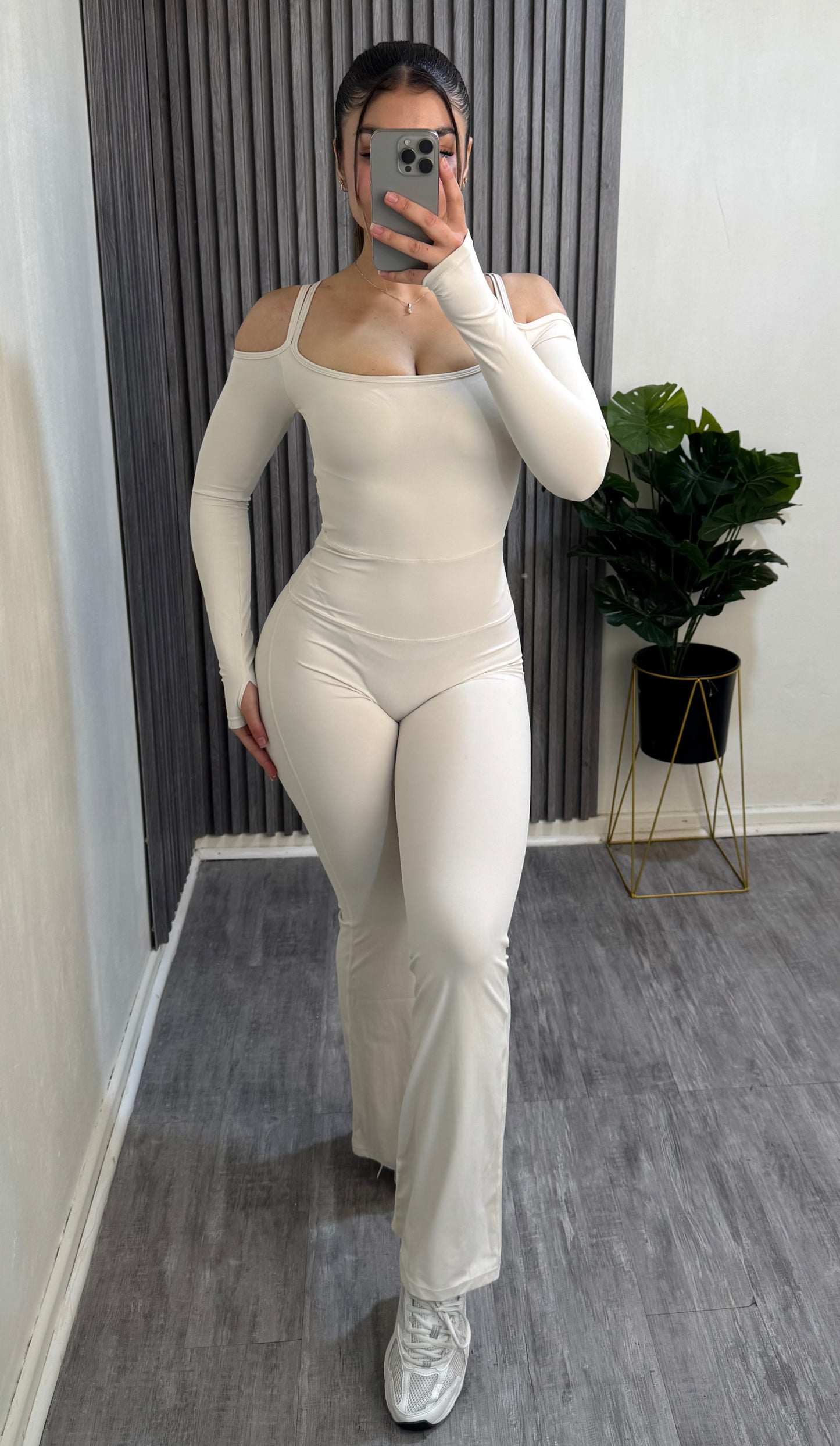 enterito off shoulder