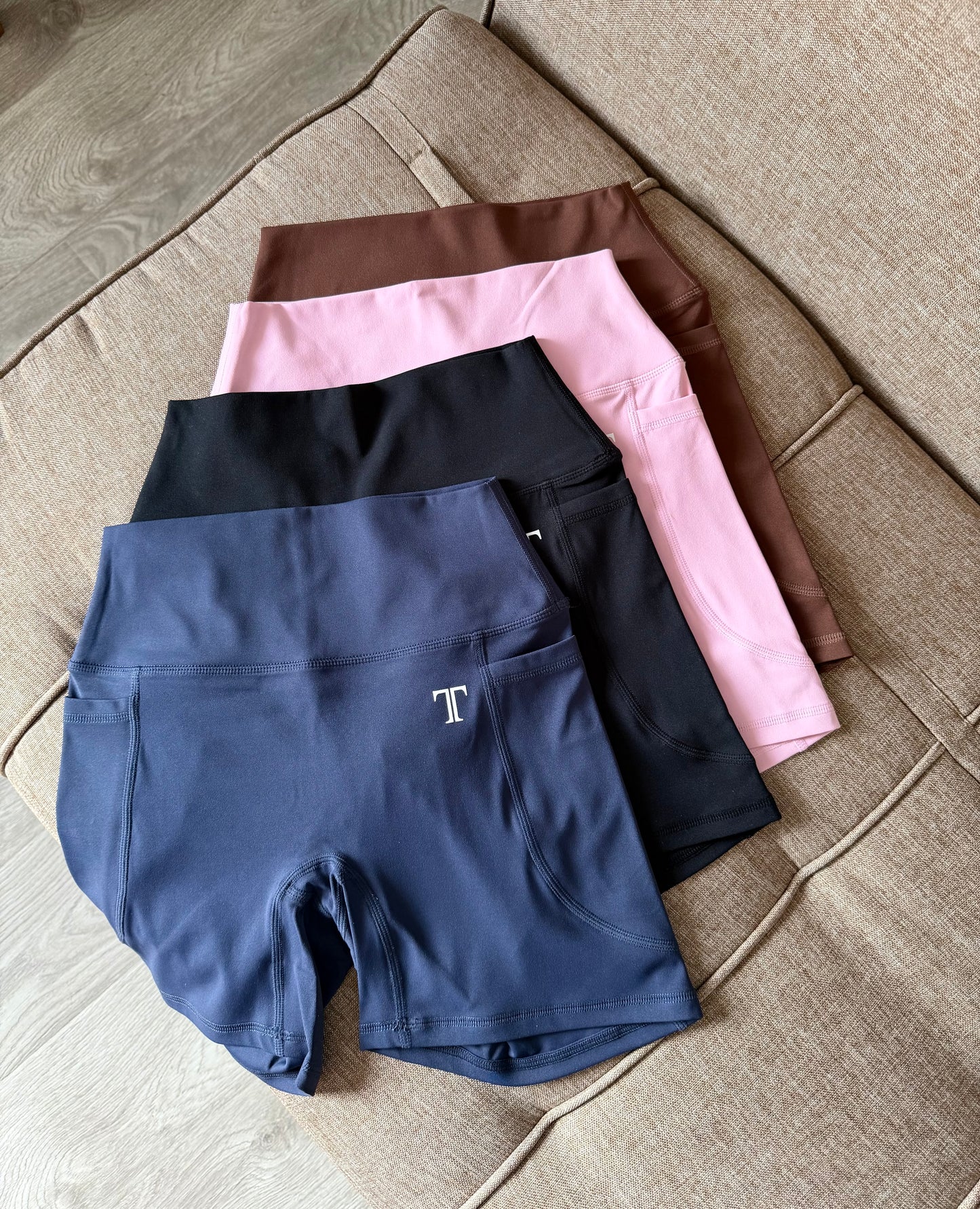 Short pocket