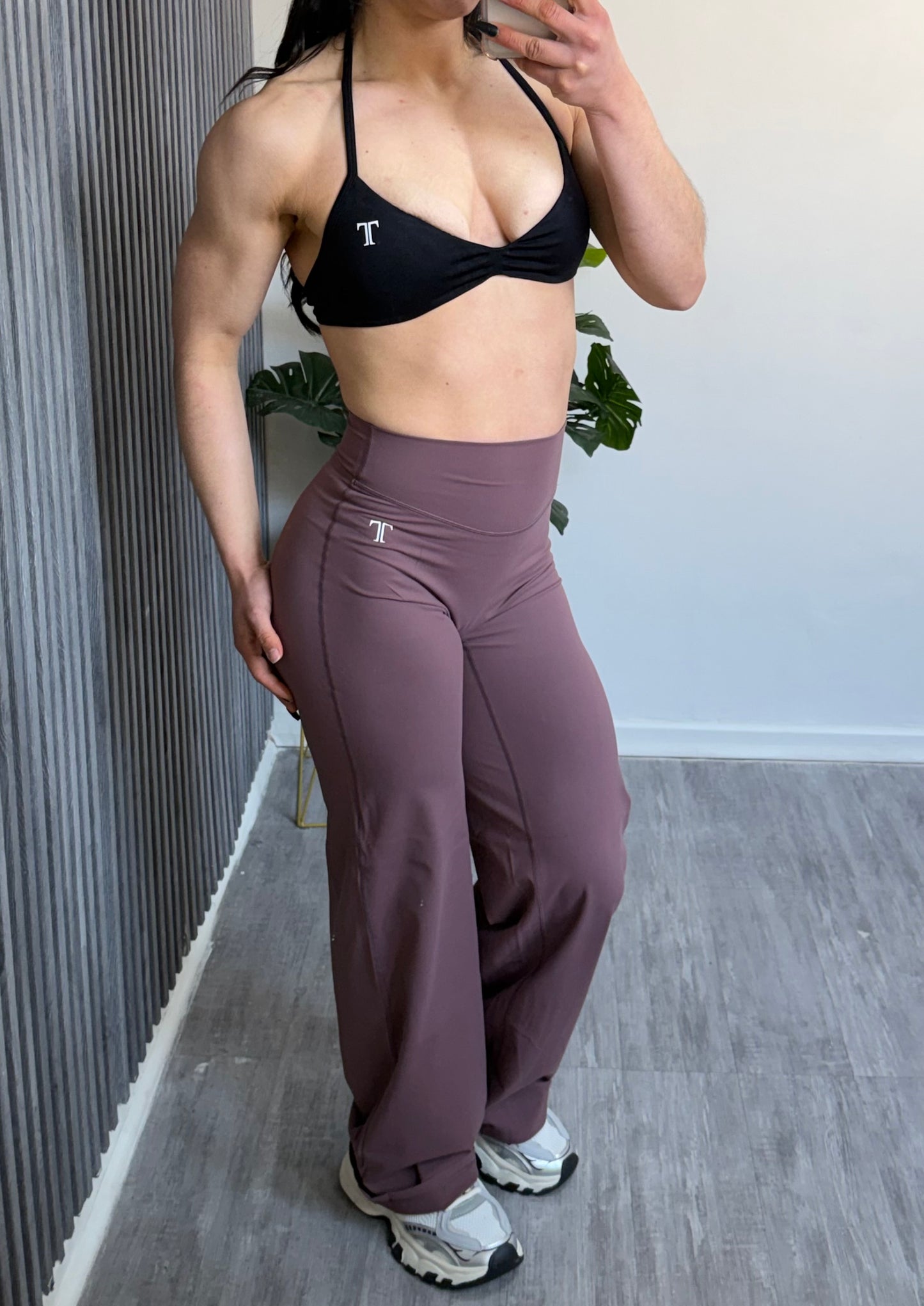 Pants reactive