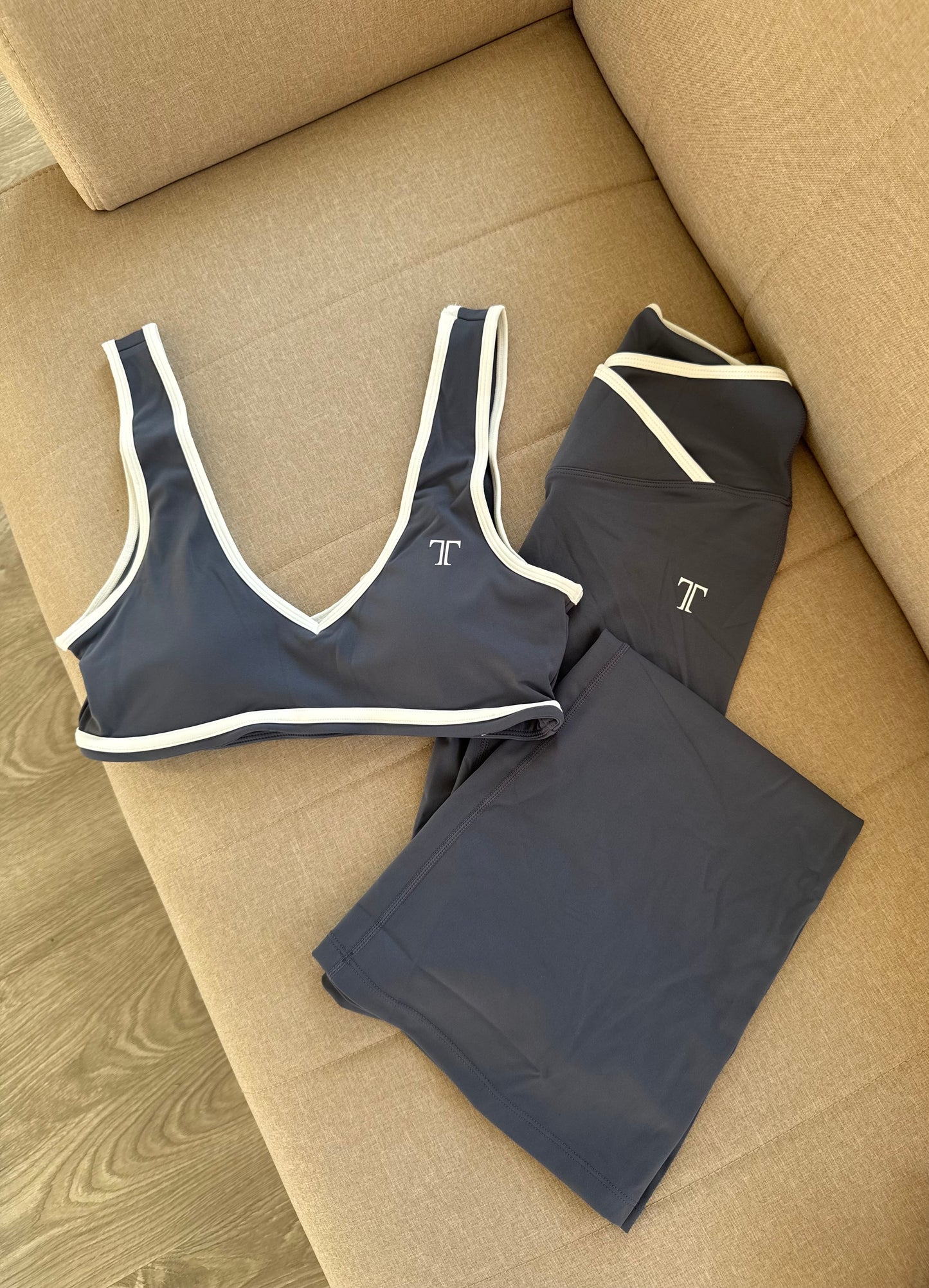 Set Becca